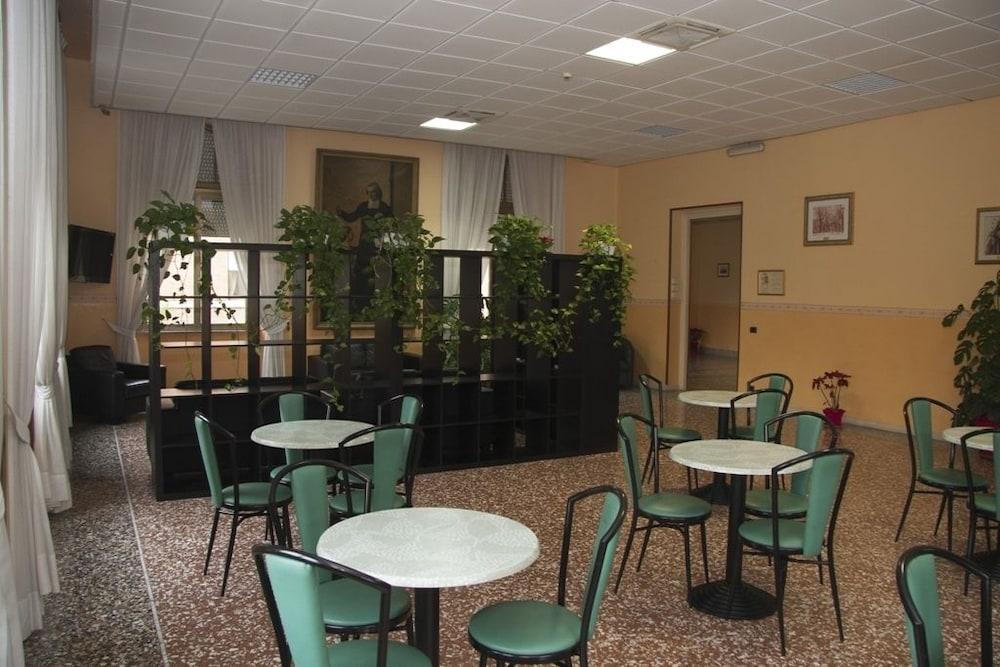 Casa La Salle - Vaticano 3* Rom