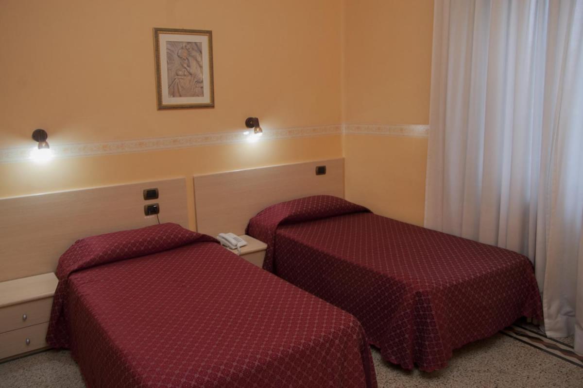 Casa La Salle - Vaticano Gasthof 3*